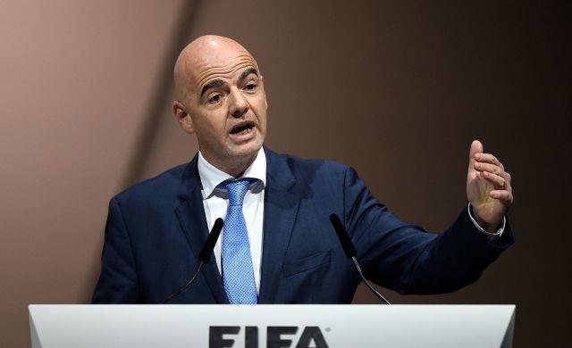 『国足』恭喜李铁！FIFA携手亚足联送双重大礼，国足冲击2022世界杯获利好