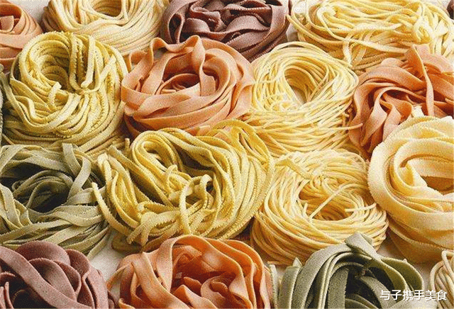 「泡面」北方人吃面多嚣张？看完你就懂了，除了这4种，其余的都如同泡面