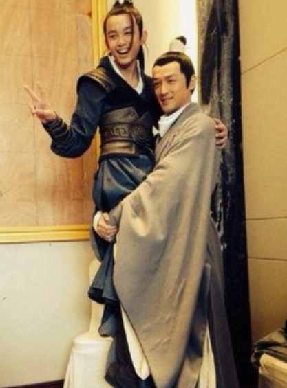 奔跑吧兄弟■《奔跑吧》即将迎来最帅的男嘉宾，知道是他后，蔡徐坤恐怕要失宠了