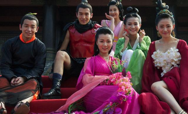 [张天爱]张天爱参加《奔跑吧》，看到她的代表作，这是看不起谁