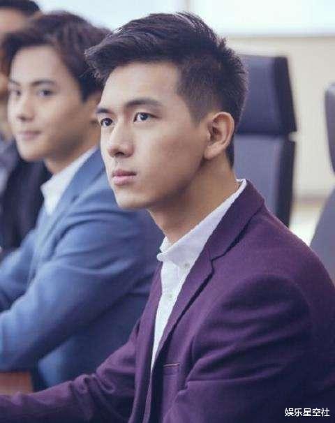 「微微一笑很倾城」《微微一笑很倾城》过去4年，男一没了消息，男二没火，男三如今红到发紫