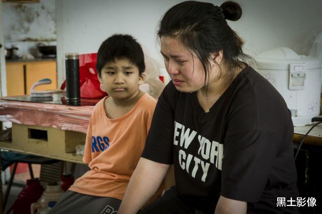 黑土影像|兄妹同患重症9岁哥哥弃疗，哭诉：如果我死了，把妹妹照片烧给我