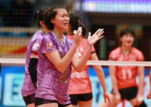 「天津女排」天津女排第二次训练直播,杨艺已被边缘化,新“三叉戟”搭建完成