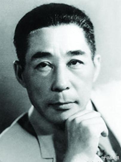 魏鹤龄|老实人魏鹤龄：3次婚姻9个子女，感情经历被改编成话剧