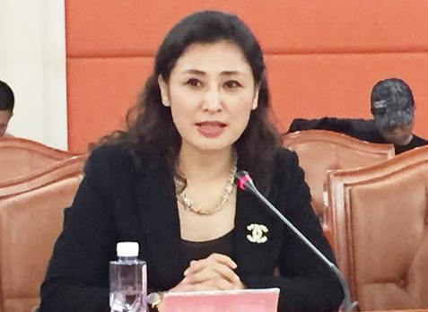 大学|她是最美的211大学校长：如果我不说，你能猜出她的年龄吗