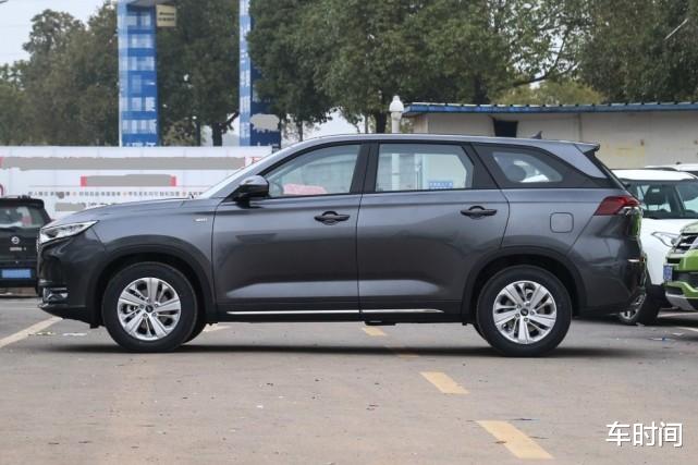 SUV■又一SUV成功了，30天大卖10084台，空间超瑞虎8，仅7.77万