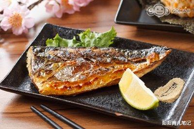 小龙虾：3岁前这4种肉别给娃吃，虽美味却不健康，快看你家餐桌有没有