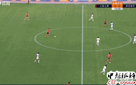 国足|25岁“国足关系户”昨晚再现世界级过人：甩飞对手3米远！