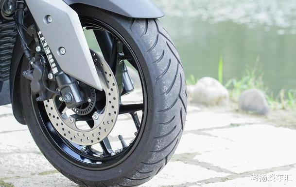 雅马哈|雅马哈高端巡航踏板，20.6kW坐桶45L，配牵引力控制+无钥匙启动