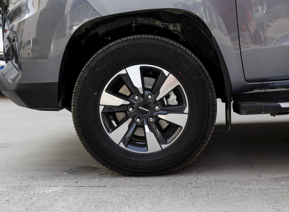 长安汽车|国产“福特猛禽”10月上市,内饰风格独树一帜,长安皮卡要火?