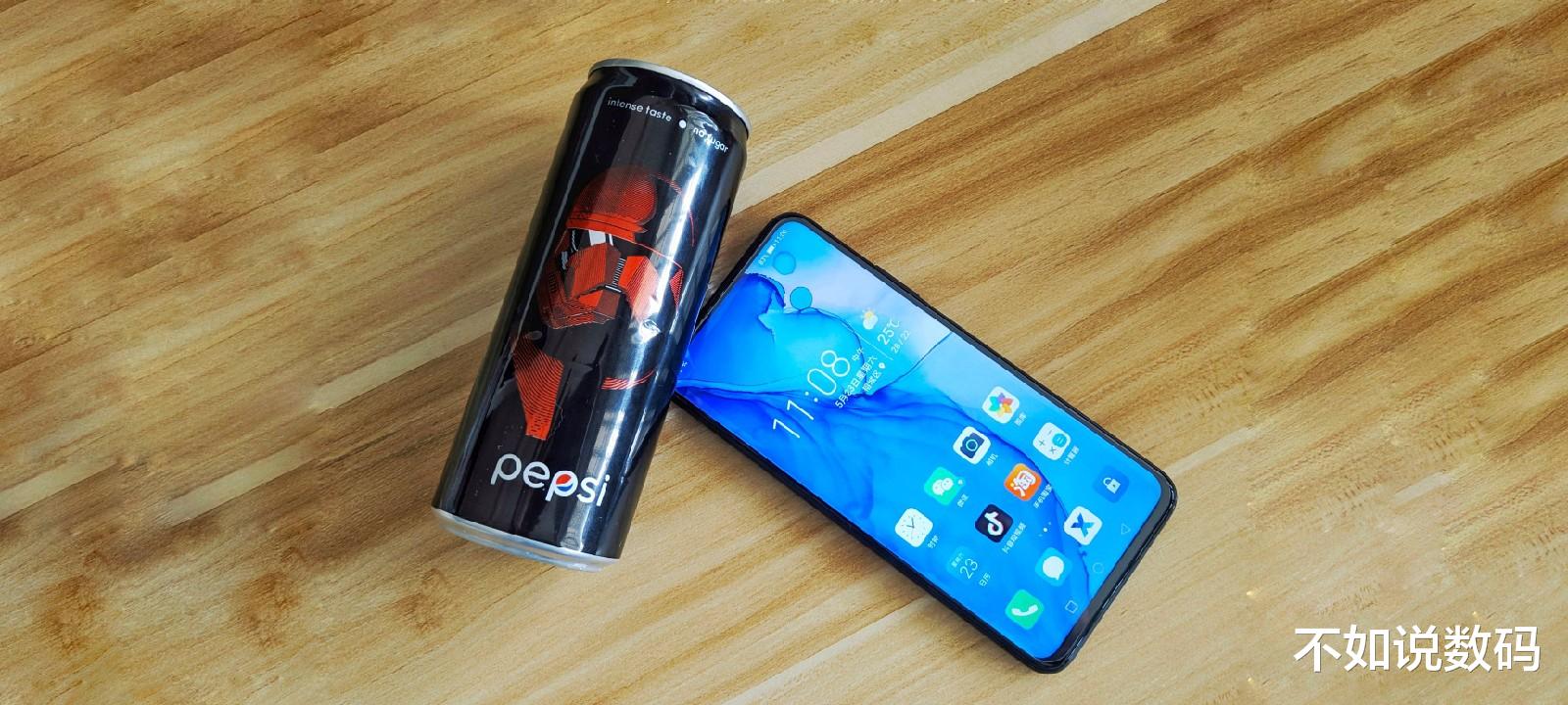 荣耀20@荣耀手机虽然好,但这两款已经有些过时,请谨慎选择!