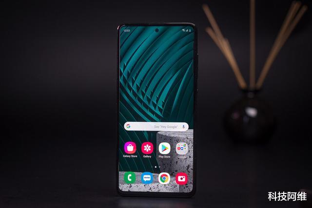 三星Galaxy|8GB+4500mAh，现已跌至2449元，不到四个月狂跌550元如今处境尴尬