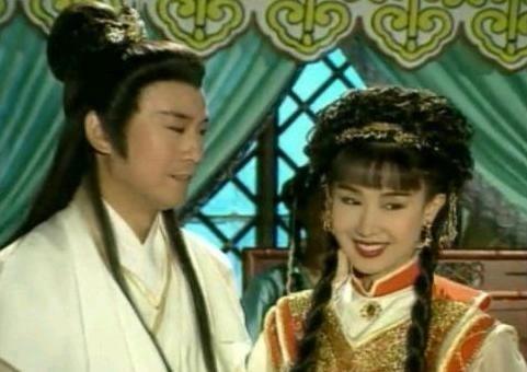 夏光莉■知名女星因拒绝\行规\，5分钟后，从2楼摔下致双脚贯穿