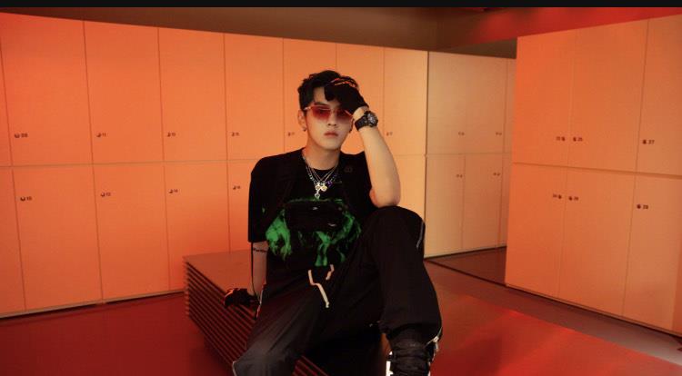 吴亦凡|说唱选手歌词放狠话，吴亦凡霸气回应：我不在这节目都不会出现