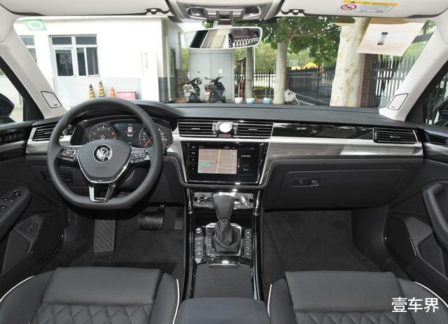 『4s店』德系中最厚道的旗舰车，与奥迪A8平起平坐，却比奥迪A6便宜7万