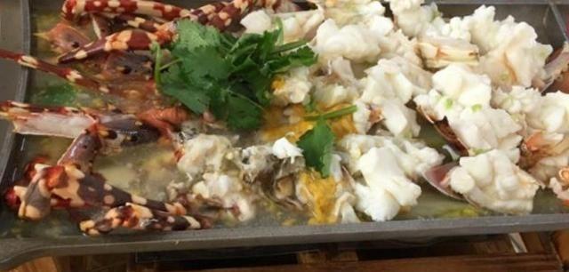 螃蟹|参加婚礼随礼500元，看到菜品后却很尴尬，这些菜让我“怀疑人生”