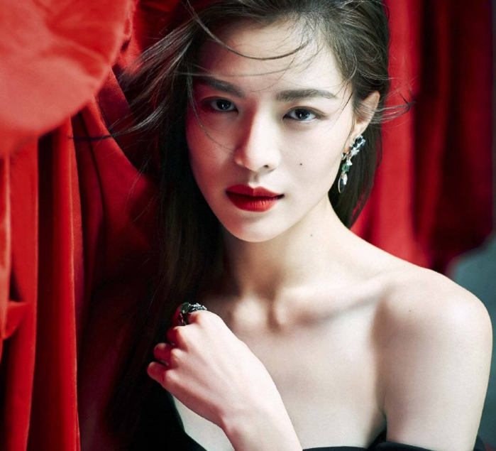 [护肤]什么样的脸最抗老，俞飞鸿钟楚曦给你答案，有这些高级还不显老！