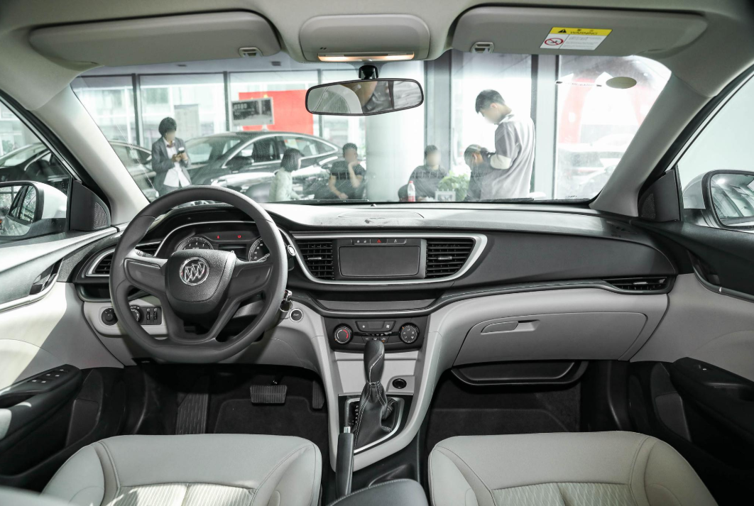 大众朗逸|放弃朗逸就选它，油耗3毛仅7.6万，上市迷倒一片