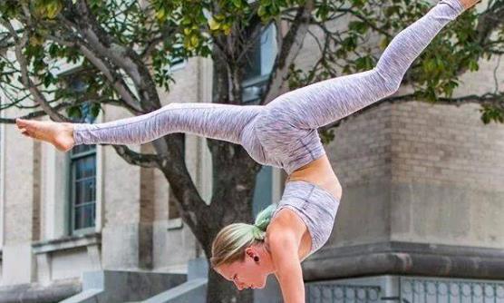 馒头▲夏天练瑜伽的4大理由 适合夏天做的7种瑜伽