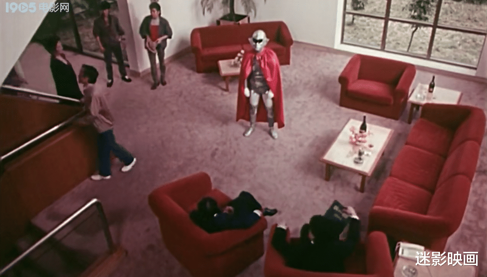 香港|中国无厘头电影鼻祖，功夫大战外星人，34年后再看依然笑死人！