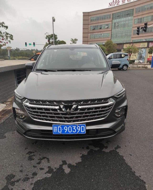 五菱|真香:全国首辆五菱凯捷挂牌上路