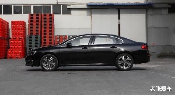 「雪铁龙C6」一箱油1016Km,双层隔音比奔驰E安静,从56万跌到17万,仍没人懂