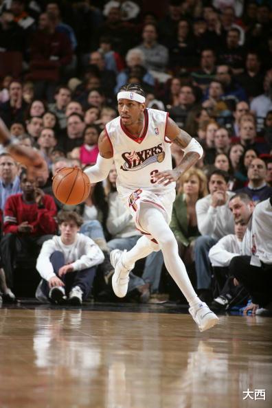 【薪水】同样是生涯最后一年，司机薪水500万，乔丹103万，科比和邓肯呢