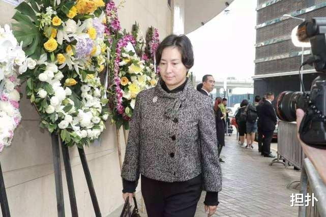 梁安琪|何鸿燊家族大和解了,何超琼一招以财换权,终于收复梁安琪的心