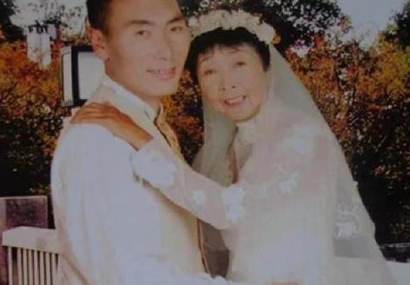 韩流偶像圈趣闻 当年不顾家人反对，坚持娶60岁老太的28岁小伙，现状如何