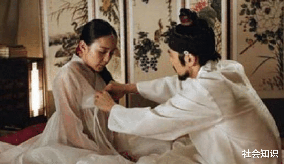 寄生虫|靠演“脱”戏成名被人嘲笑，如今出演《寄生虫》里的女一号，获得奥斯卡奖