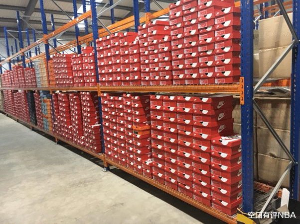 【退市】跳楼价!耐克再这么搞下去,安踏李宁还怎么活?