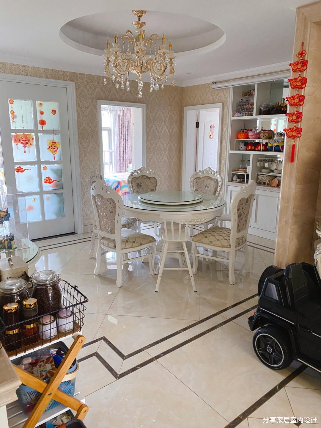 「老年小妙招」她家入住五年的房子，全屋收纳整齐又干净，看完后我自卑了！晒晒