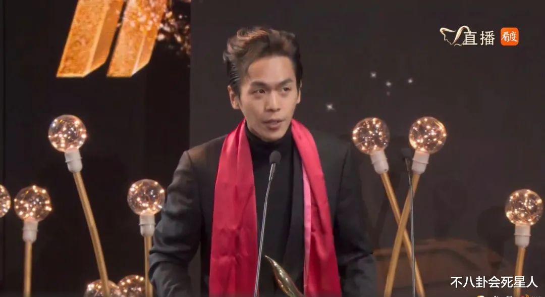 张若昀|电视好演员颁奖:张若昀暴瘦黑眼圈很重,虞书欣力压鞠婧祎赵露思