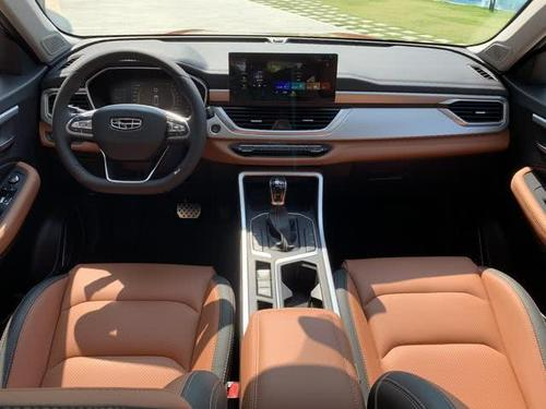 SUV|25岁女生想买6万左右，配置高又省油的SUV，有推荐吗？