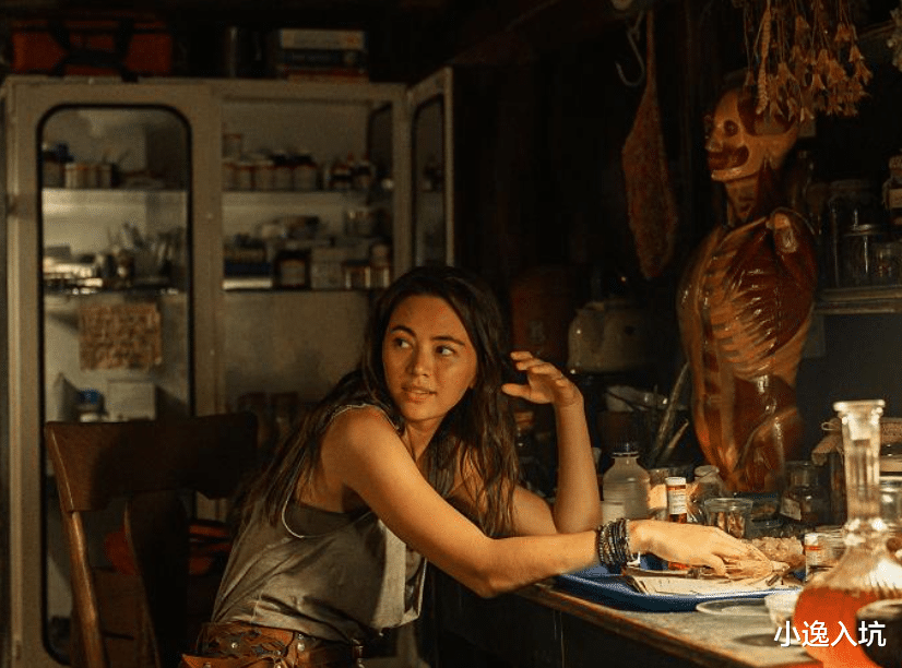 电影|《爱与怪物》，末日的世界里面，人类只能在地底生存？