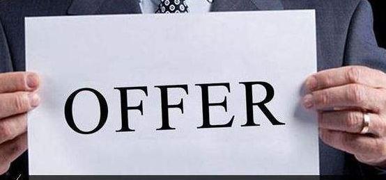 hr|面试官让员工自我介绍？员工愣了3秒果断走人：这样的公司不去也罢