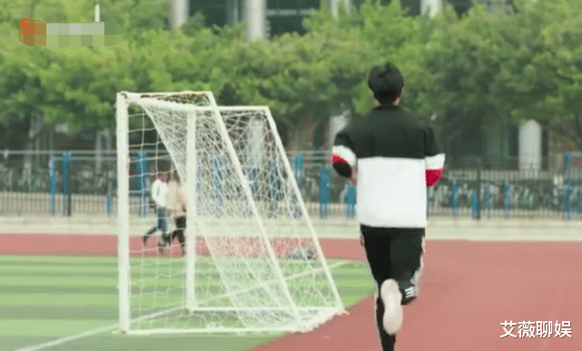 【高叶】胡一天新剧再现“江辰”，与女主牵手狂奔，比沈月更有“cp”感