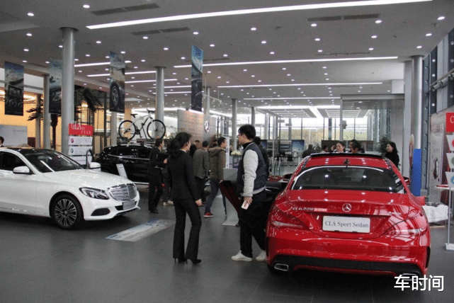 [买车]30万的家用车，贷款三年究竟比全款贵了多少钱？销售员道出实情