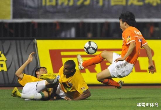 #山东鲁能#鲁能前国脚试训中乙,继崔鹏后又一位技术性鲁能中场告别中超