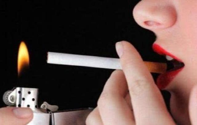 #宫颈癌#32岁女高管确诊宫颈癌，大夫告知真相，丈夫直接将妻子打翻在地！