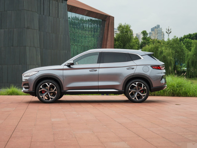 比亚迪宋|比亚迪宋PLUS将于9月上市，1.5T爆185匹马力，车迷：值得期待