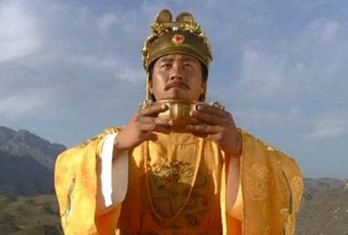 朱元璋@虎将用身体为朱元璋挡9箭，朱元璋：我永远不杀你！30年后满门抄斩