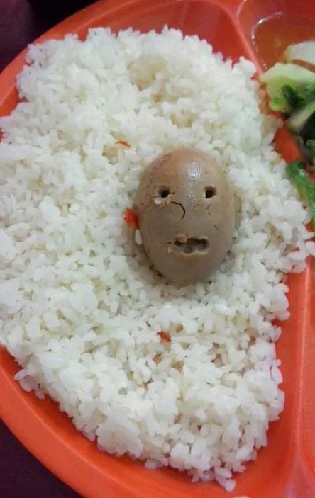 米饭|“啥东西就这么蒸了吃了？网友：看得我一身鸡皮疙瘩！”哈哈