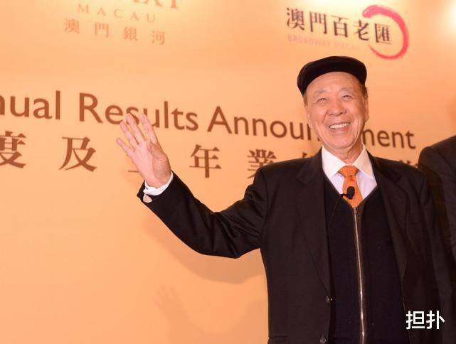 何鸿燊|比何鸿燊原配还惨的富太，丈夫常年住酒店不回家，独守空房几十年