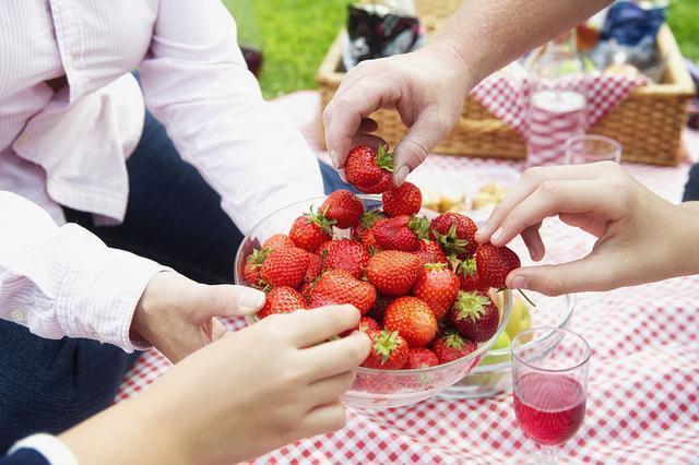 [水果]四个坏习惯养出“妈妈腰”，不想脂肪堆积，坚持做到“四个多”