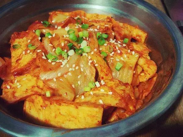 蛋糕：三菜一汤的美食菜谱，家里男女老少都爱吃的，快学习吧