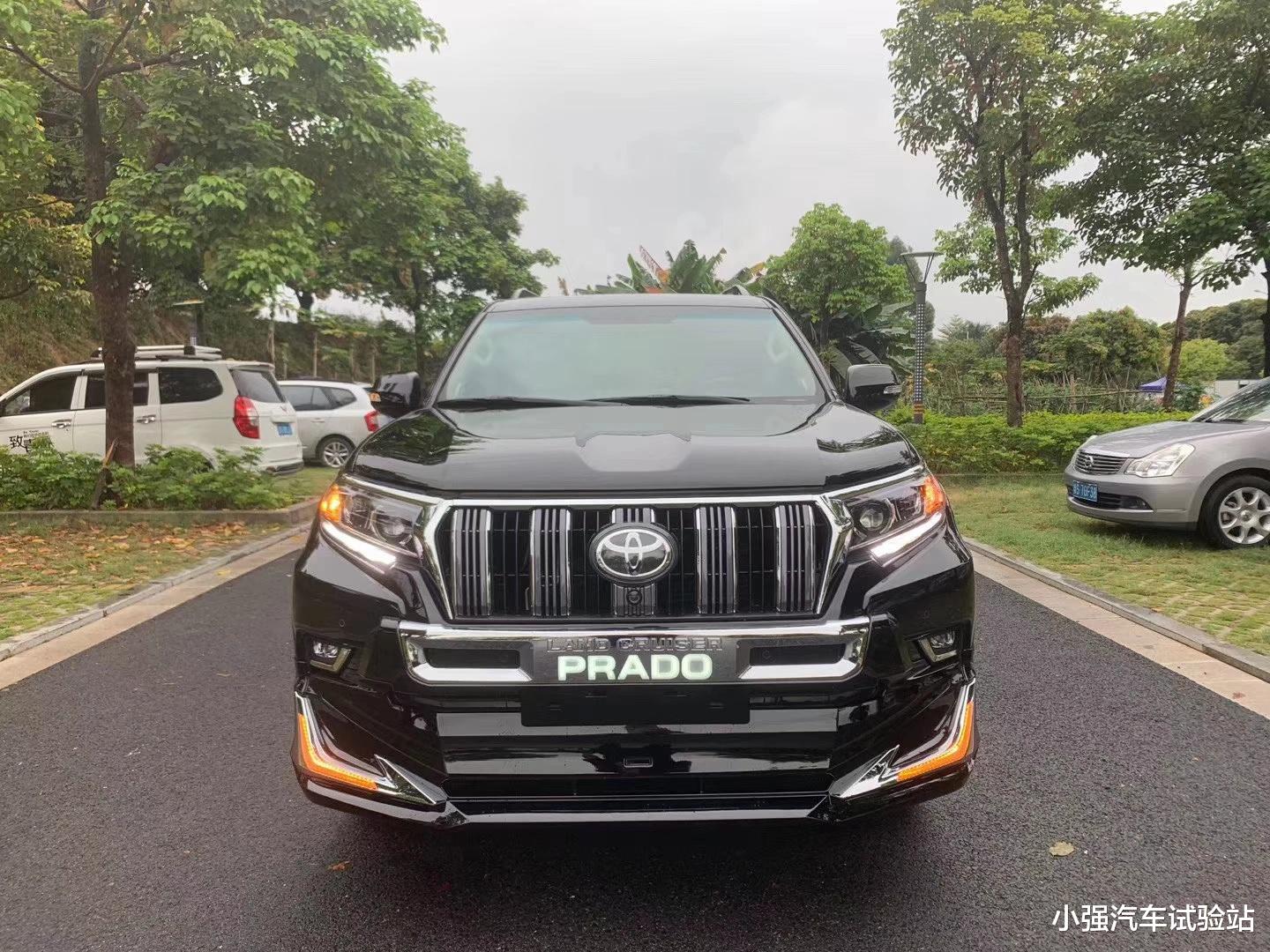 「丰田普拉多」2020款丰田霸道来了，标配全时四驱，一箱油能跑1500公里？