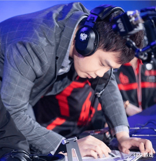 ag战队|AG秋季赛大换血，月光回归，6.6退役不算啥，首发打野才是重点！