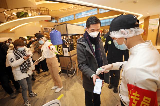 北京日报客户端 西单大悦城餐饮防疫升级完毕，已恢复正常营业