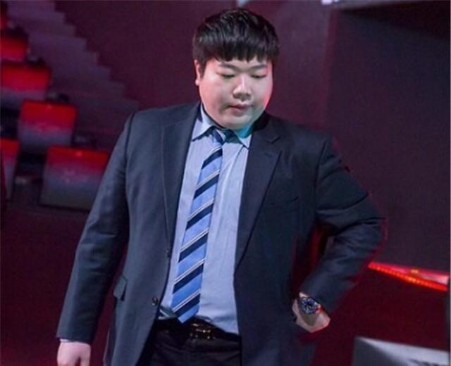 skt|教练还是离开了skt,老选手发文:faker少见地掏空口袋请我们吃饭